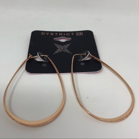 District LA Teardrop Twisted Hoops - Picture 1 of 7